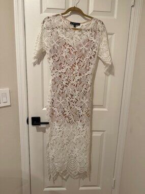 LACE gorgeous backless midi dress size medium
